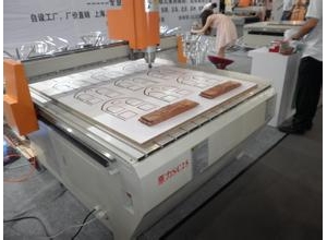 變頻器在安陽(yáng)某雕刻機(jī)上的應(yīng)用